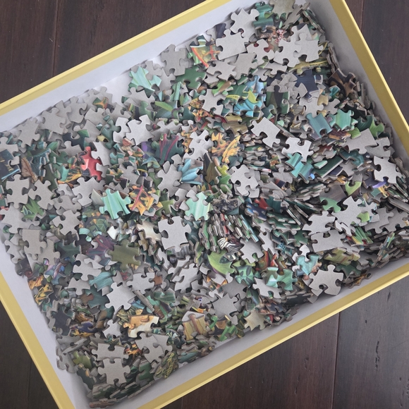 'City Limits' puzzle - Pomegranate - 1000pcs - Picture 3 of 4